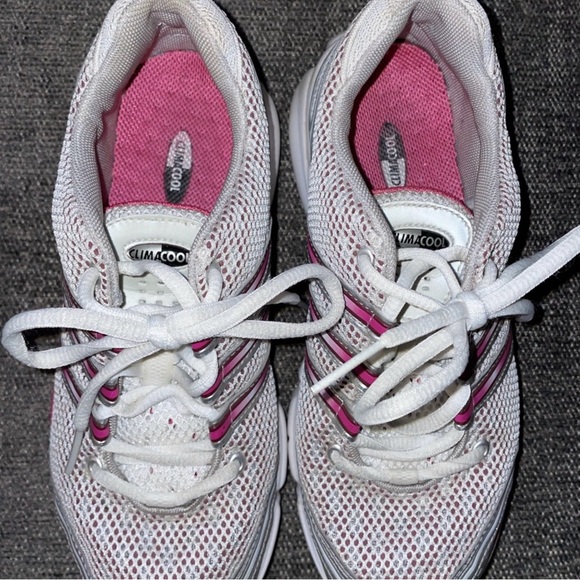 Women’s Adidas Attune Size 6.5 - Picture 12 of 15